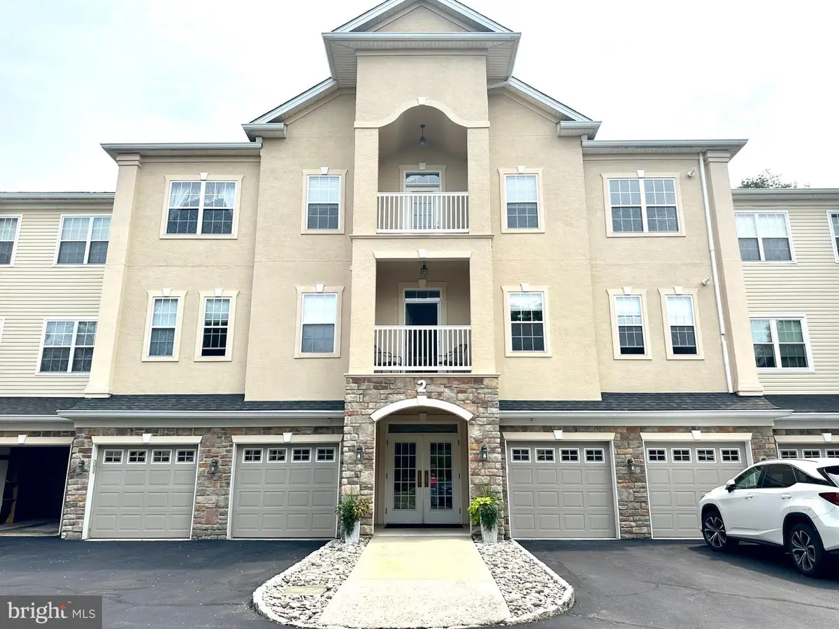 2 Falcon Dr #202, Holland, PA 18966 - Image #1