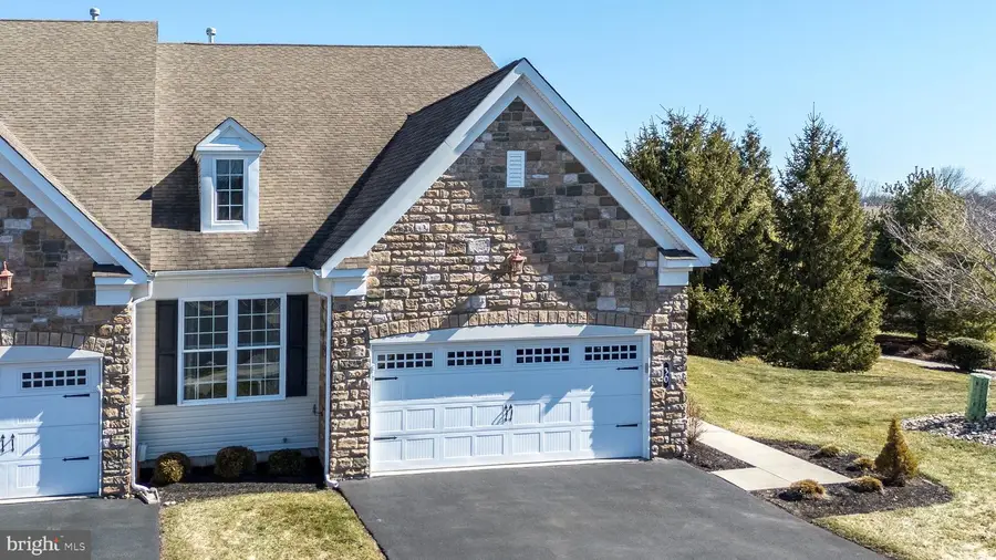 30 Komen Ct, Sellersville, PA 18960 - #2