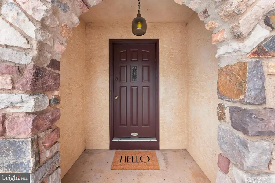 98 Vermeer Dr, Holland, PA 18966 - Image #3