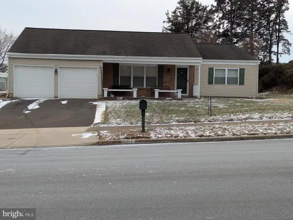 3071 Gilbert Dr, BENSALEM, PA 19020