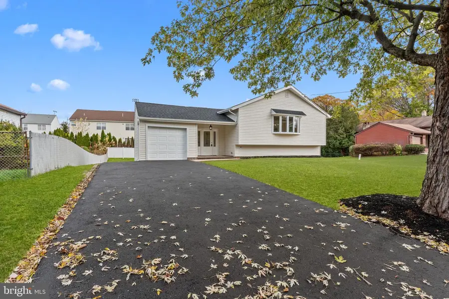 100 E Endfield Rd, Feasterville Trevose, PA 19053 - Image #3