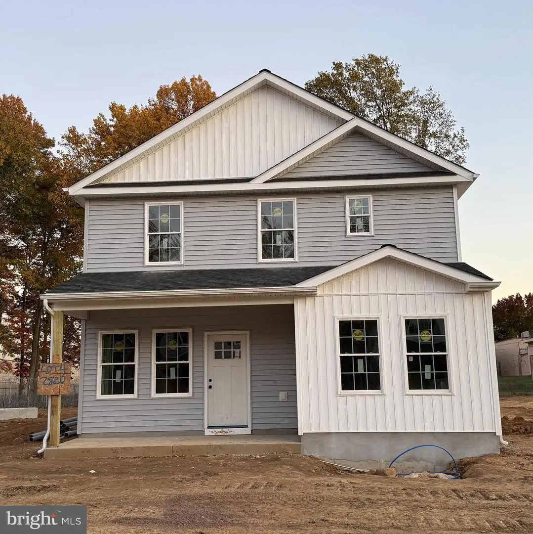 2820 Avenue E, Levittown, PA 19056 - Image #1