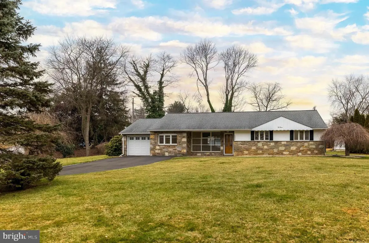 1090 Rozel Ave, Southampton, PA 18966 - Image #1