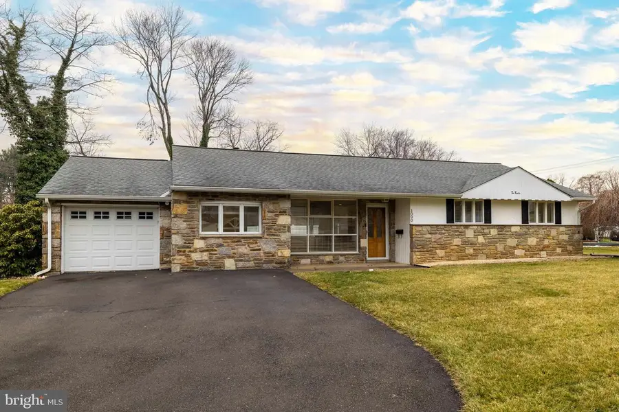 1090 Rozel Ave, Southampton, PA 18966 - Image #2