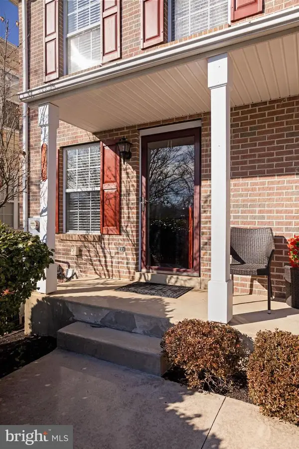 3904 Captain Molly Cir, DOYLESTOWN, PA 18902