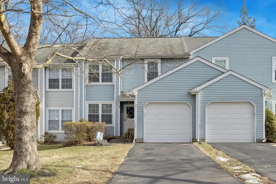 12 Carousel Cir, Doylestown, PA 18901 - Image #2
