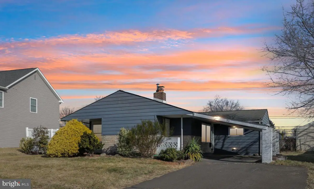 30 Meadow Ln, Levittown, PA 19054 - Image #1
