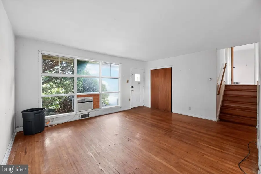 1054 Riviera Rd, Warminster, PA 18974 - Image #3