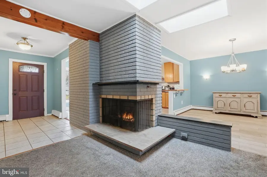 80 Silverspruce Rd, Levittown, PA 19056 - Image #3