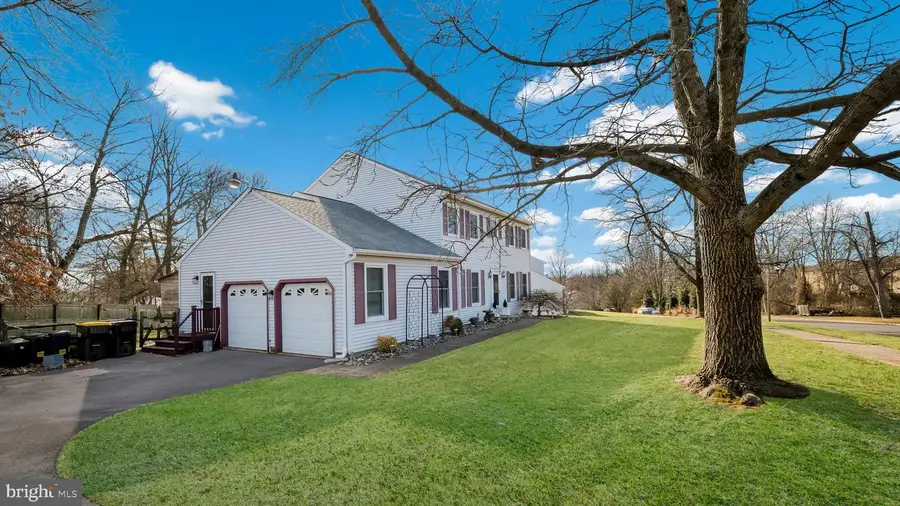 1267 Holly Rd, Warrington, PA 18976 - Image #2