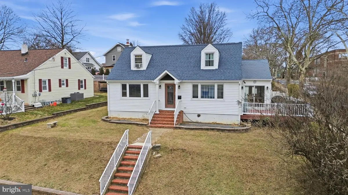 100 Hillcrest Ave, Morrisville, PA 19067 - Image #1