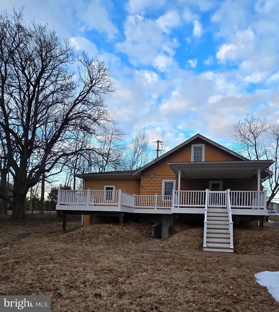 566 New Britain Rd, Doylestown, PA 18901 - #2