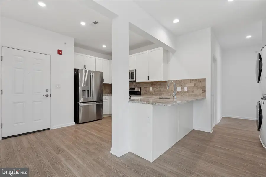 16453 River View Dr, Bristol, PA 19007 - Image #3