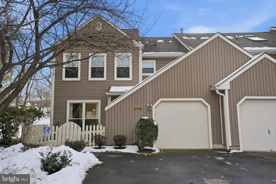 1613 Lakeview Cir, Yardley, PA 19067 - Image #3