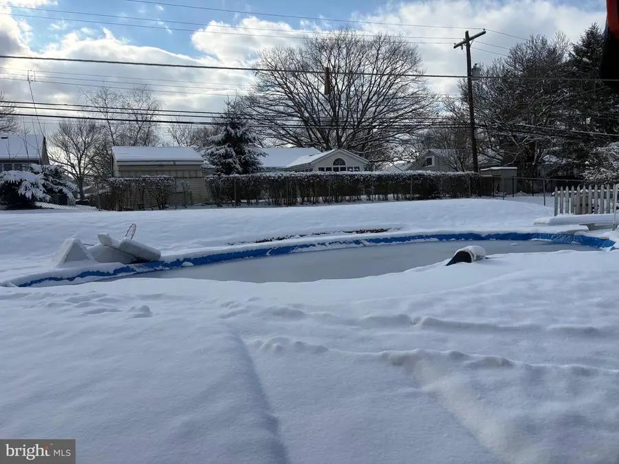 1493 Maguire Ln, Warminster, PA 18974 - Image #2