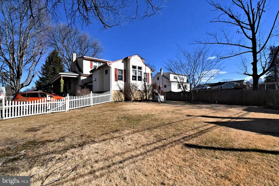 219 Rosewood Ave, Feasterville Trevose, PA 19053 - Image #3