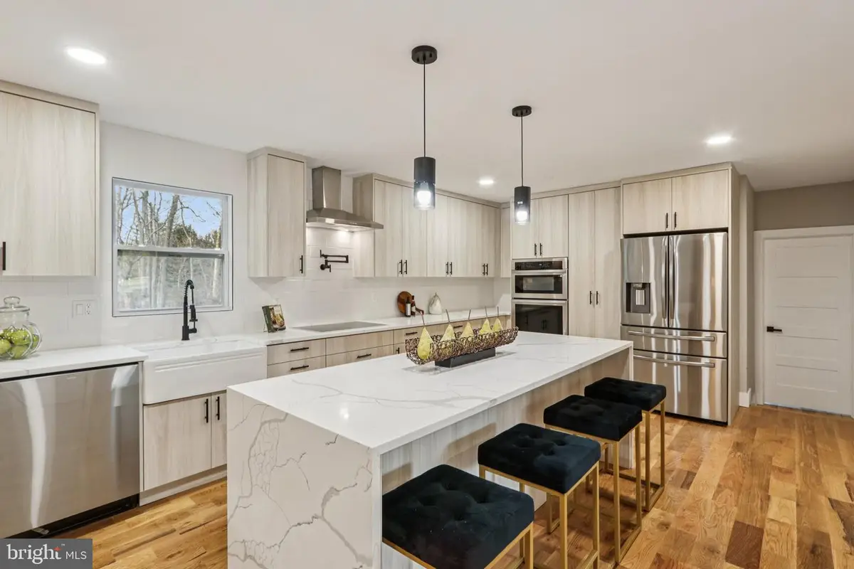 923 Hunt Dr, Yardley, PA 19067 - #1