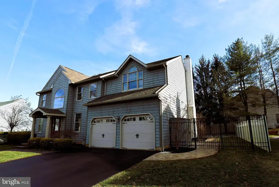 112 Steeplechase Dr, Doylestown, PA 18901 - Image #2