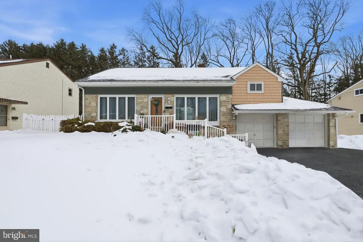 161 Crockett Rd, Warminster, PA 18974 - #1