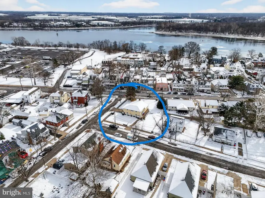 10 Taylor St, Bristol, PA 19007 - Image #3