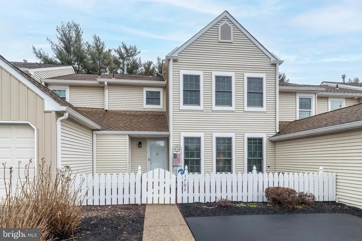 1703 Fredendall Cir, Southampton, PA 18966 - #1