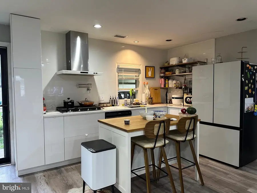 28 Outlook Ln, Levittown, PA 19055 - Image #3