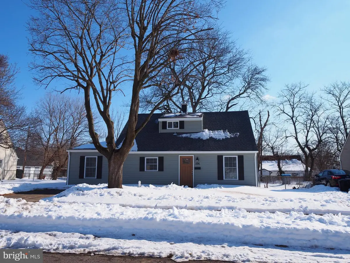 596 Rosemar Dr, Morrisville, PA 19067 - Image #1