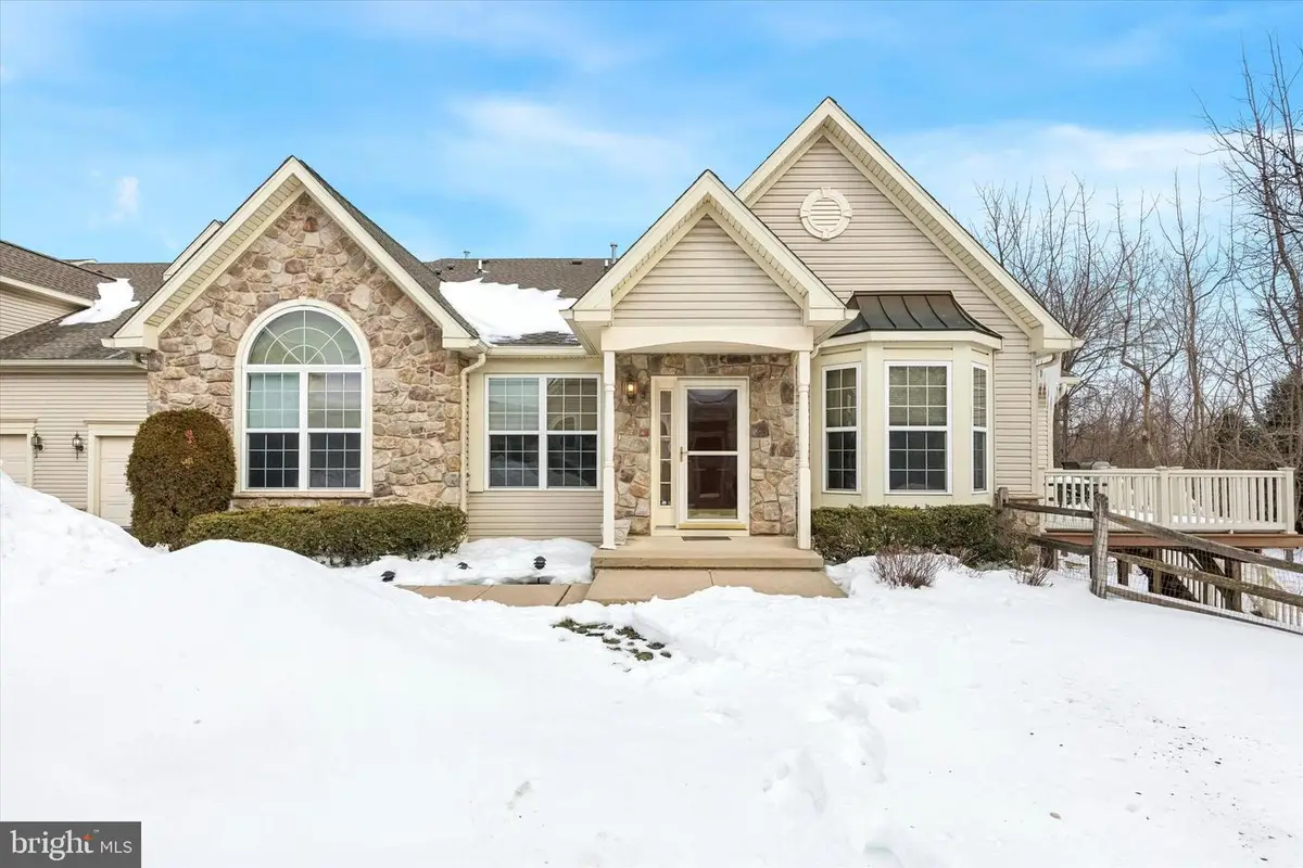 189 Villa Dr, Warminster, PA 18974 - Image #1