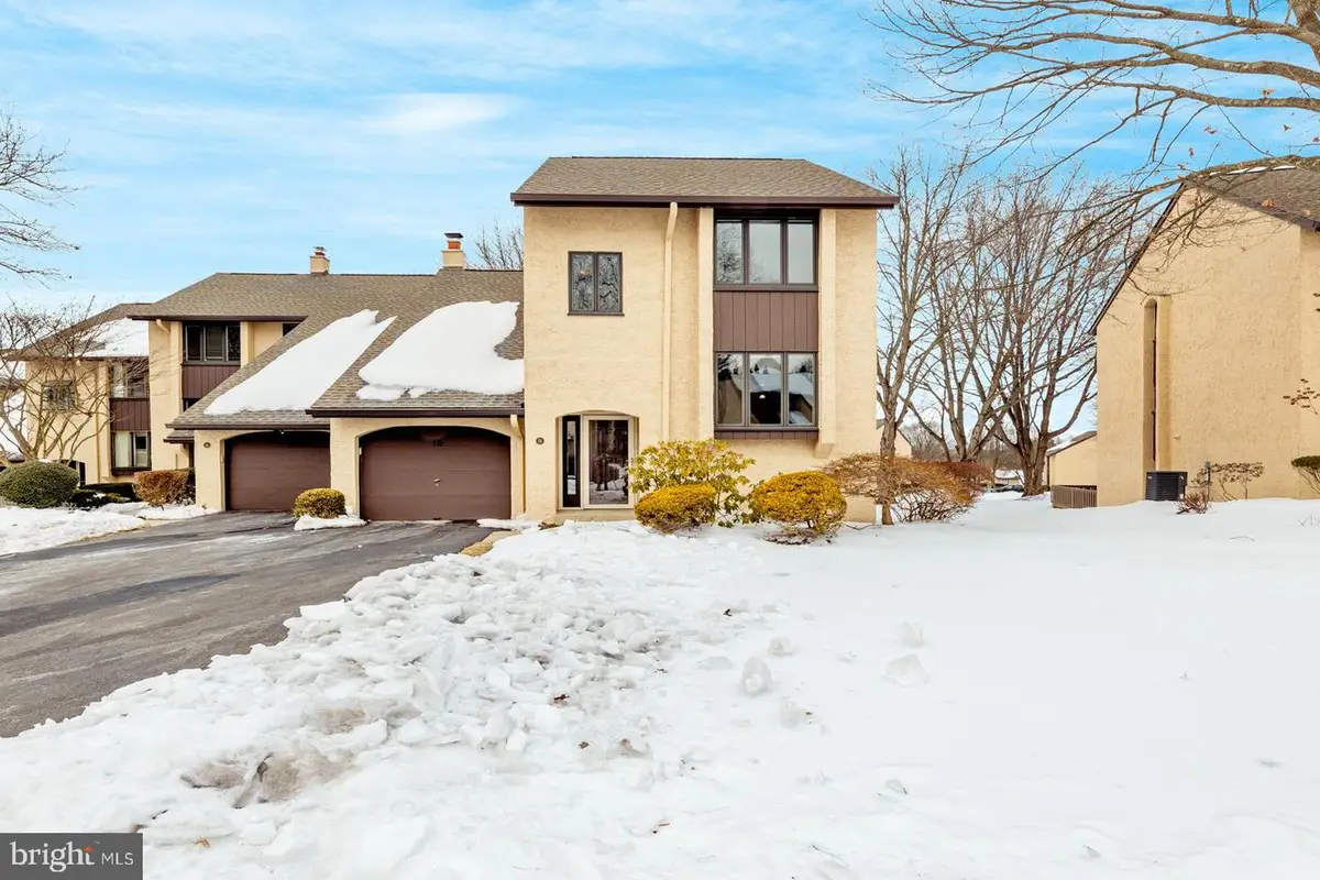 18 Golf Club Dr, Langhorne, PA 19047 - Image #1