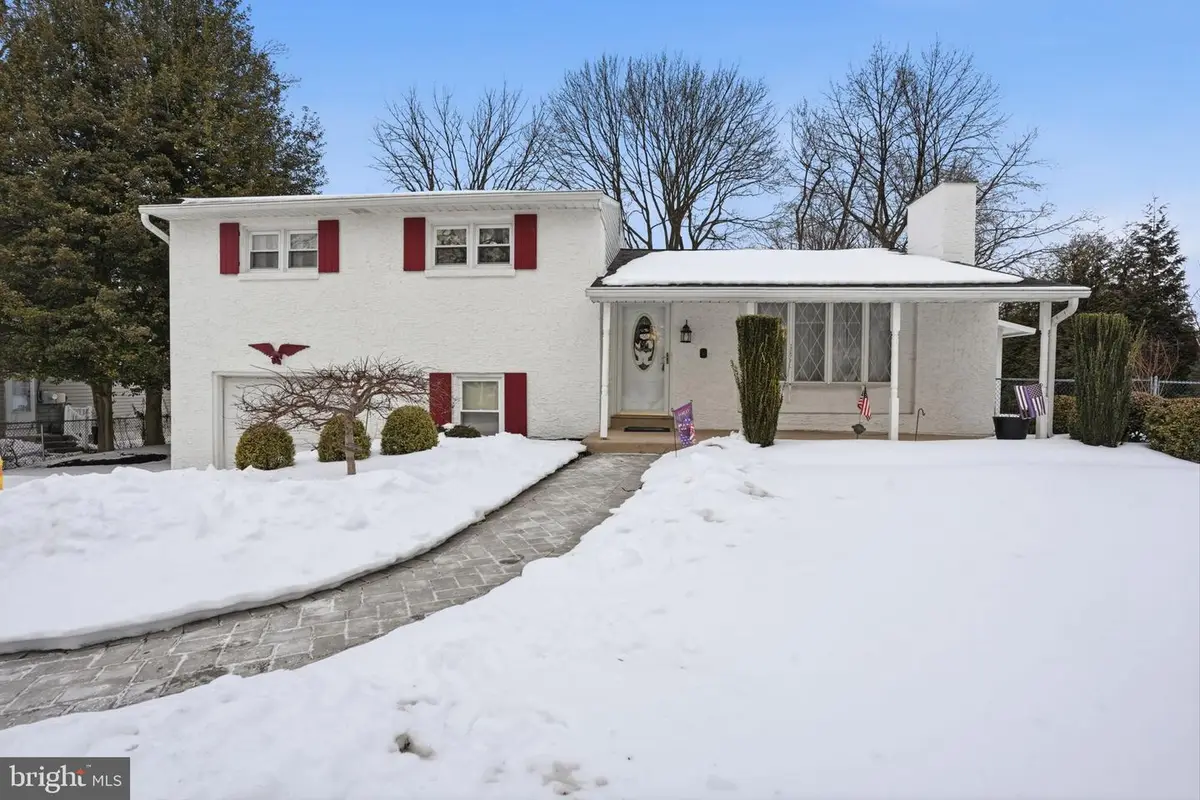 33 Henry Ave, Feasterville Trevose, PA 19053 - #1