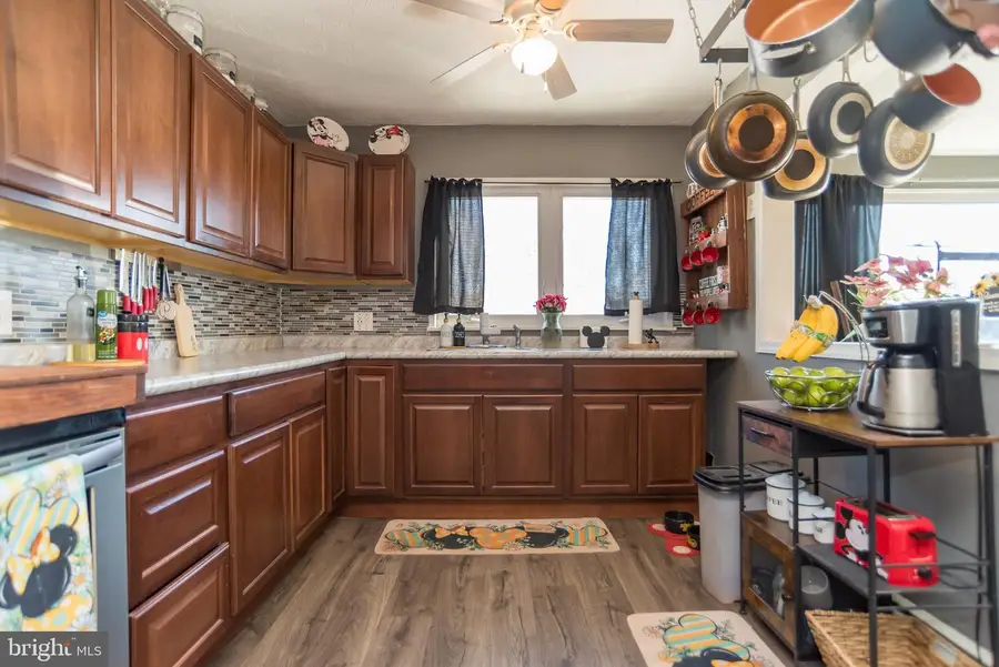 49 Ice Pond Rd, Levittown, PA 19057 - #3