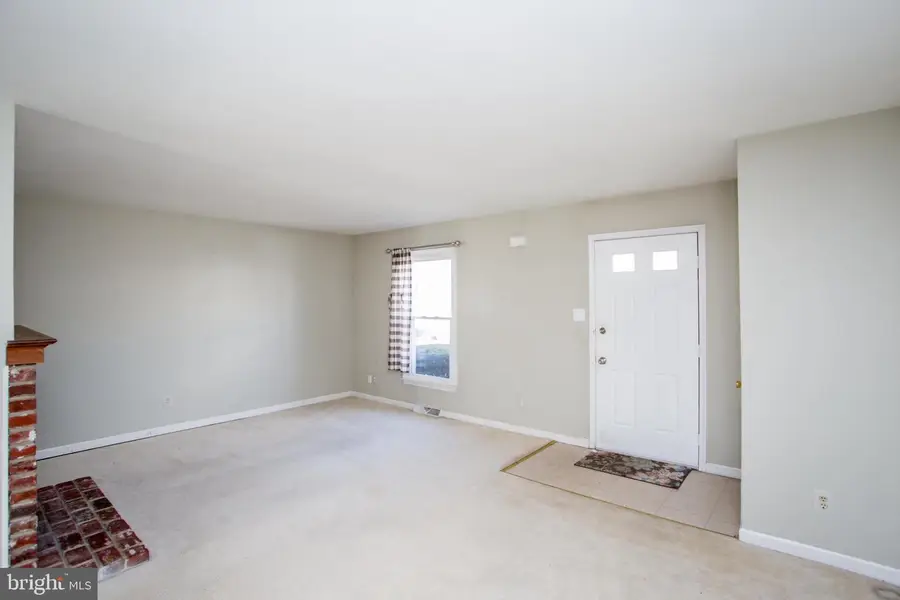 21 Washington Sq, Doylestown, PA 18901 - #3