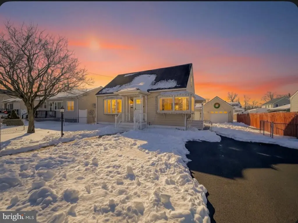 511 Park Ave, Bristol, PA 19007 - #1