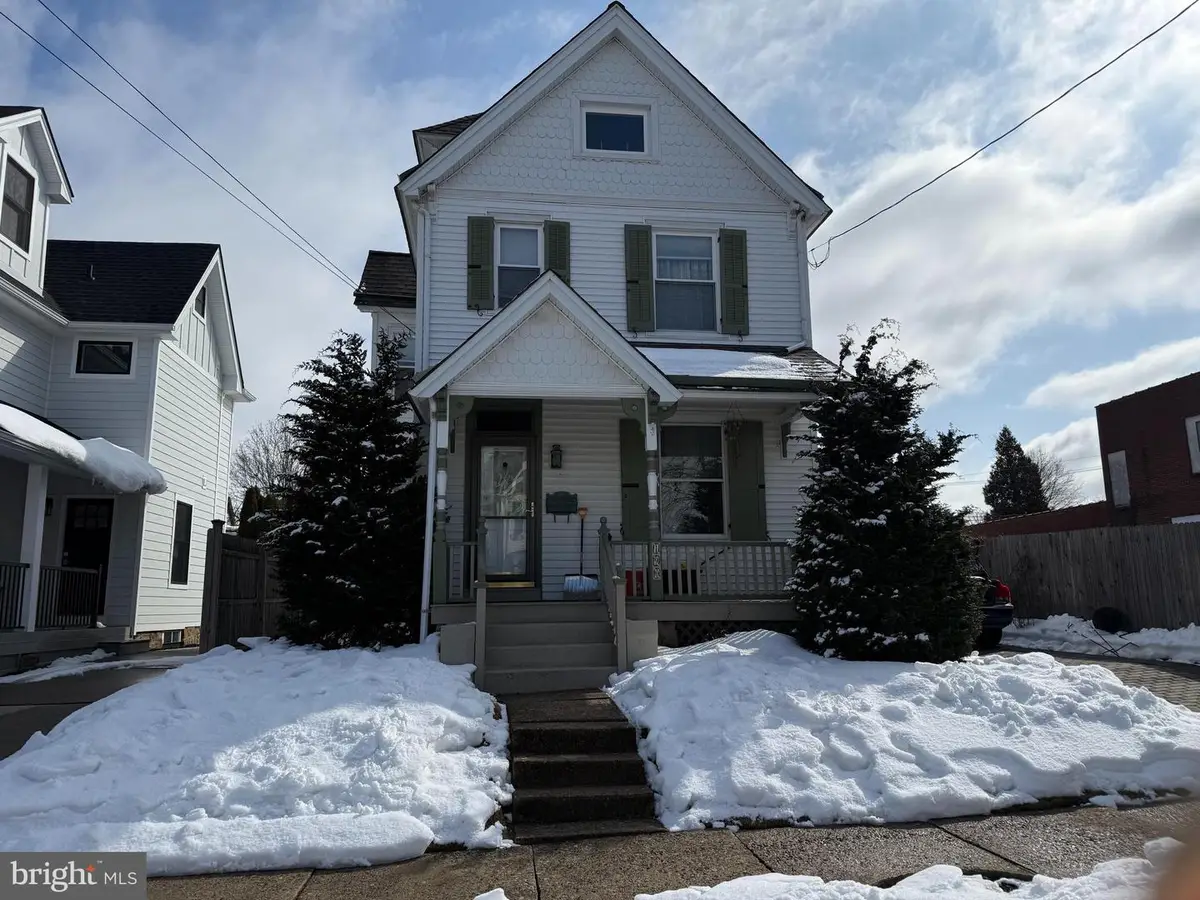 190 Decatur St, Doylestown, PA 18901 - #1