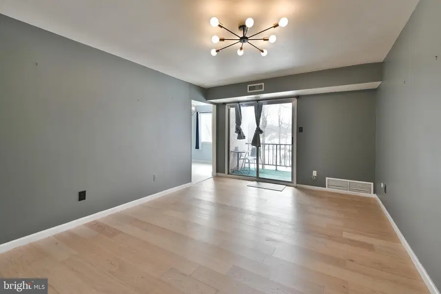 204-i Hampton Xing, Southampton, PA 18966 - #3