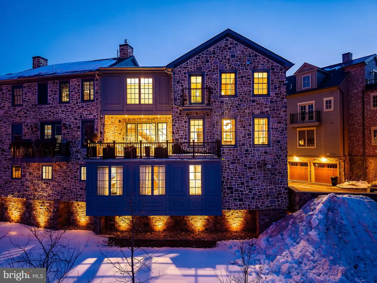 18 W Mechanic St #4, New Hope, PA 18938 - #1