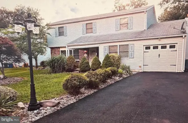 854 Phillips Rd, WARMINSTER, PA 18974