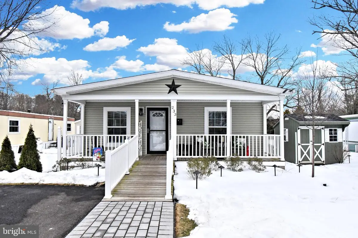 233 Hemlock Dr, Doylestown, PA 18901 - #1