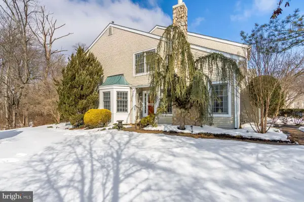 11 Bogey Cir, DOYLESTOWN, PA 18901