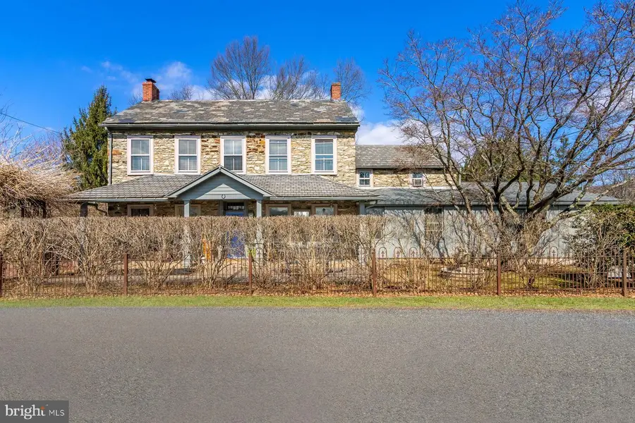 157 Kintner Rd, Kintnersville, PA 18930 - #2