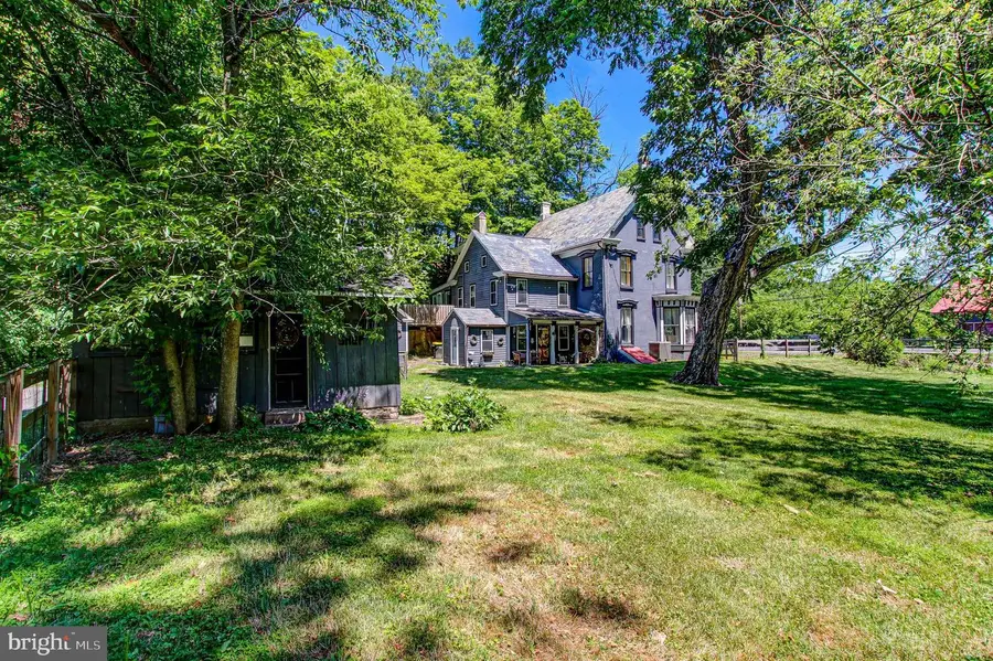 9754 Easton Rd, Kintnersville, PA 18930 - #2