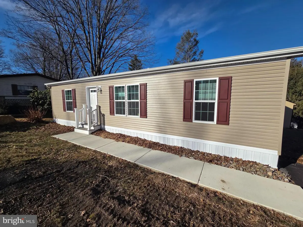 10 Woodedge Dr, Quakertown, PA 18951 - #1