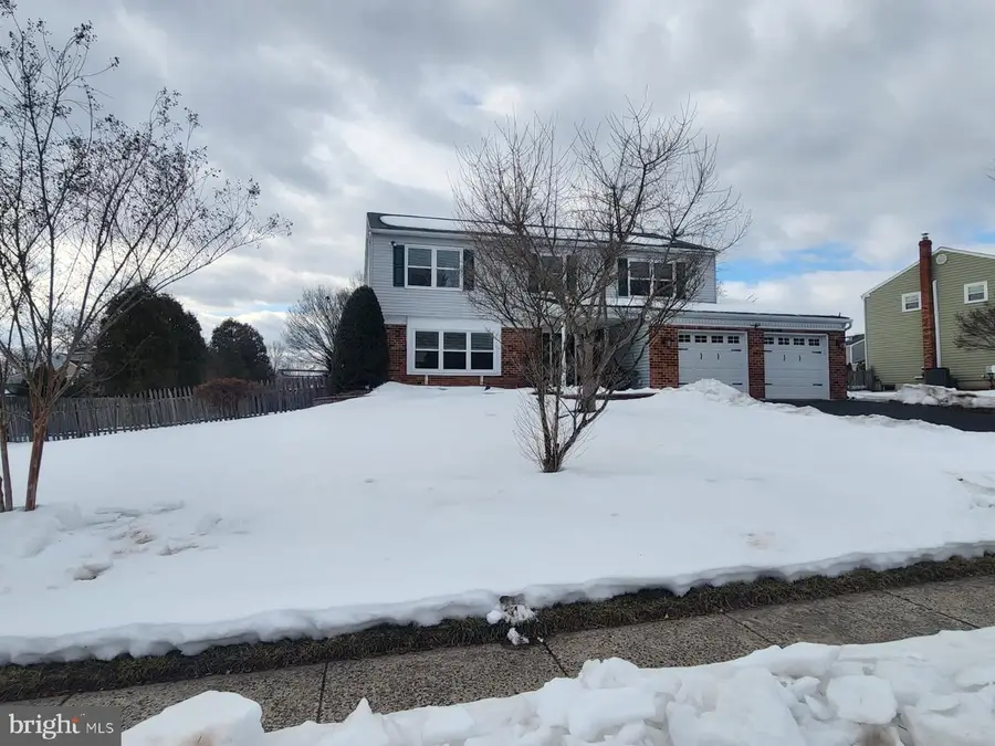 1026 Surrey Ln, Warrington, PA 18976 - #2