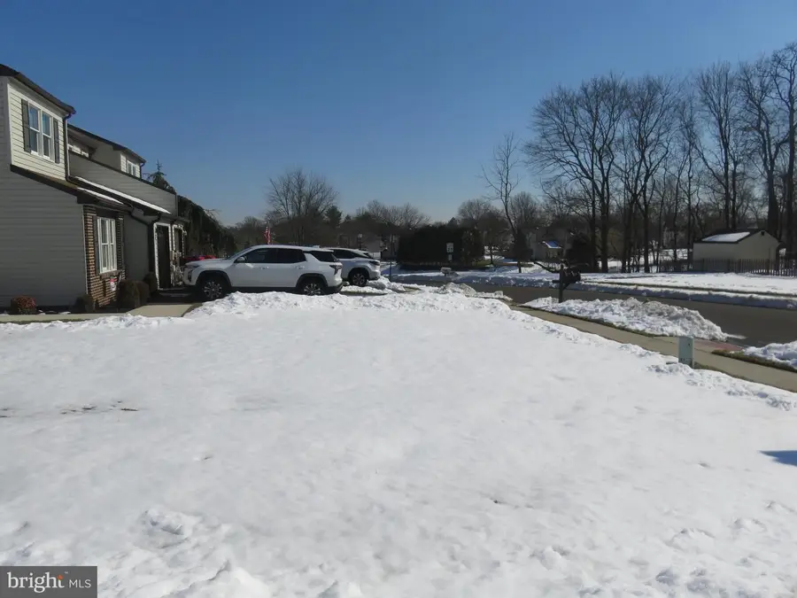 737 Tennyson Dr, Warminster, PA 18974 - #3