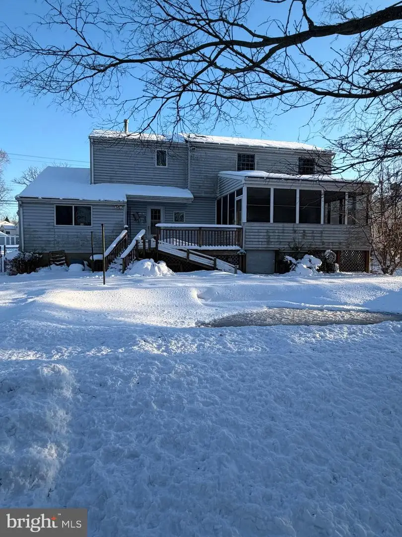 916 Log College Dr, Warminster, PA 18974 - #2