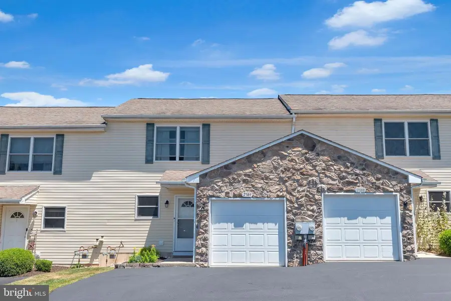 2584 Daniels Ln, Quakertown, PA 18951 - #2