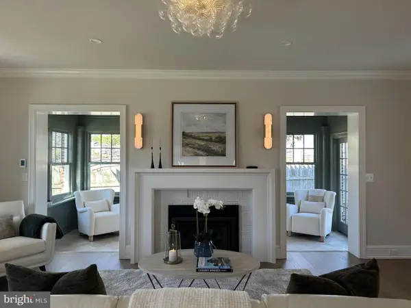 100 W Bridge St, NEW HOPE, PA 18938