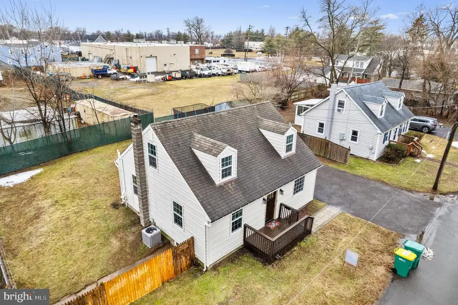 29 3rd, Morrisville, PA 19067 - #2