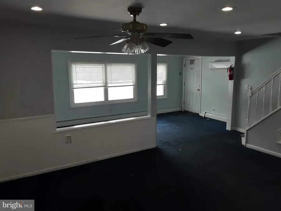 12 Ring Ln, Levittown, PA 19055 - #2