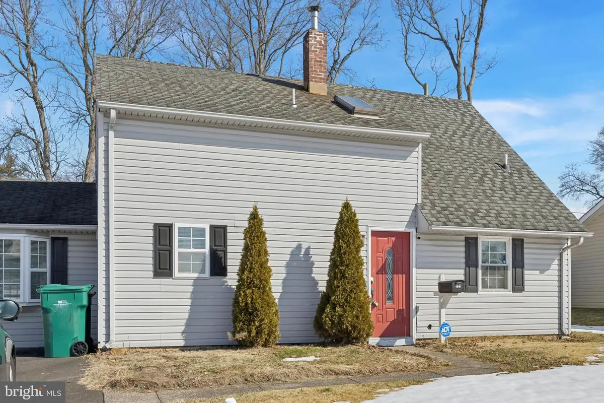 131 Ivy Hill Rd, Levittown, PA 19057 - #1